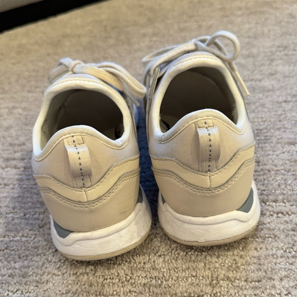 New Balance 247 cream sneakers - Picture 4 of 4